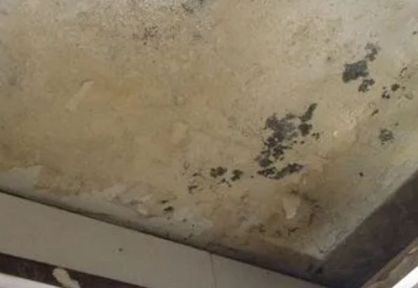 西峡阳台漏水维修公司分享下西峡卫生间渗水维修需要注意哪些问题。
